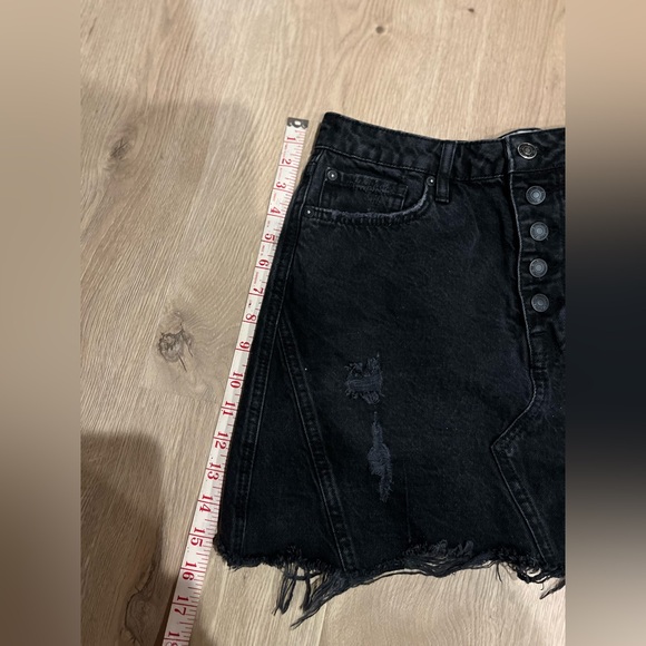 We the Free black denim distressed mini skirt - Picture 2 of 5